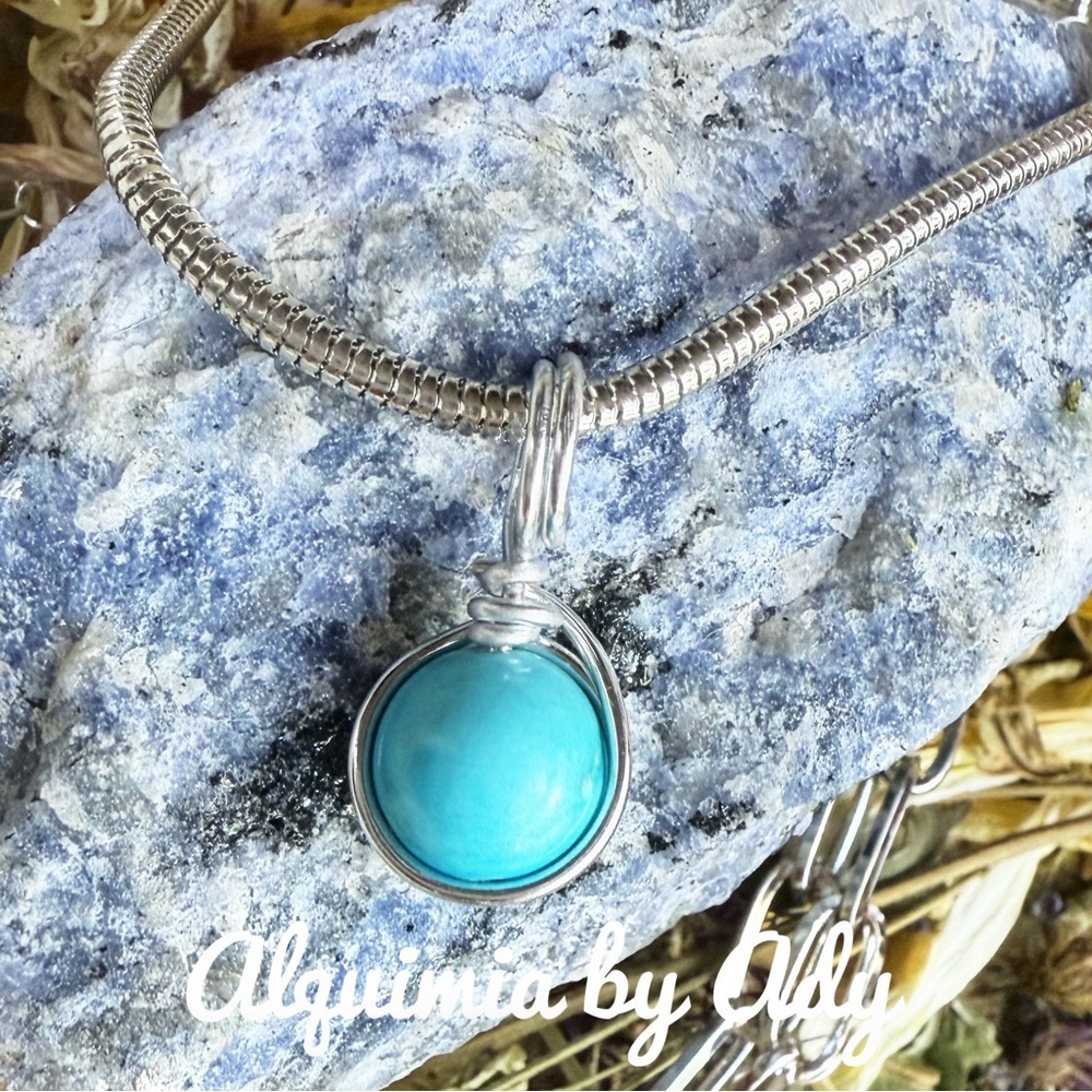 Turquoise and silver  statement  necklace colorful luxury